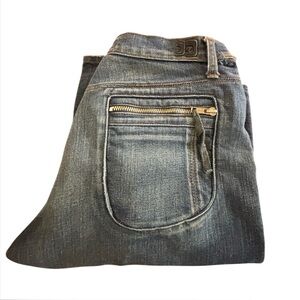 Classic Women's Dark Wash Joes Jeans with Zip Pockets